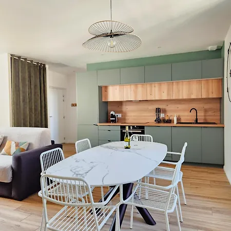 Le Lumineux - 2 Ch - 2 Sdb - 6 Pers - Confort - Proche Bioparc Apartment *